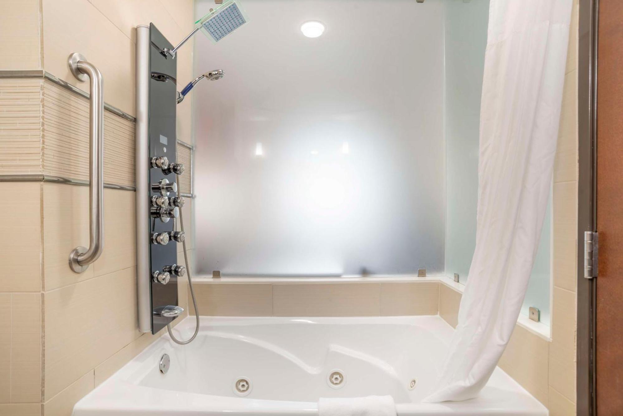Hotel Western Inn&suites