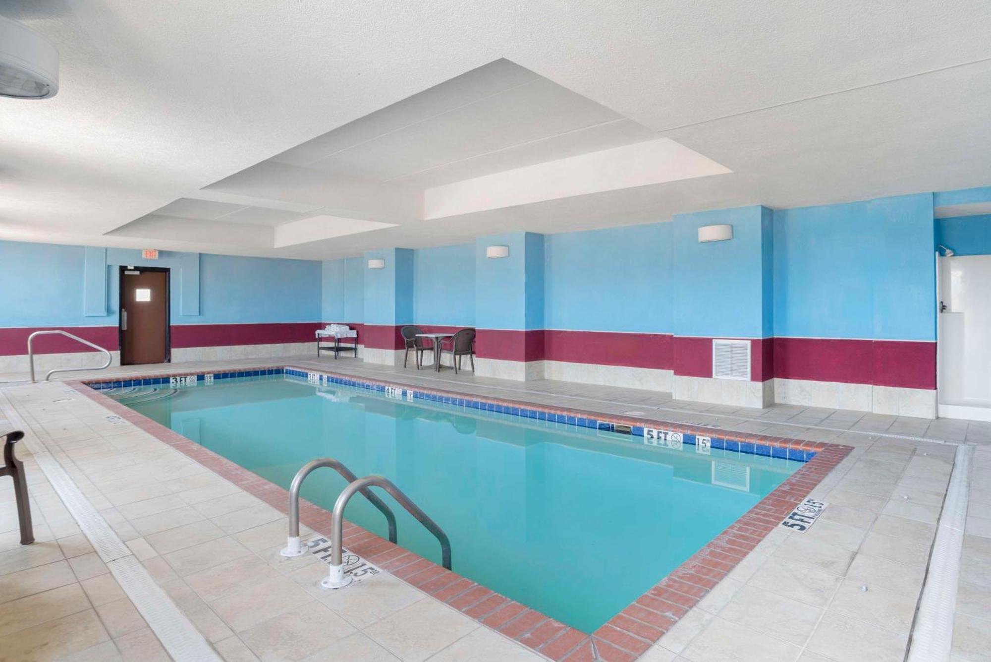 Western Inn&suites